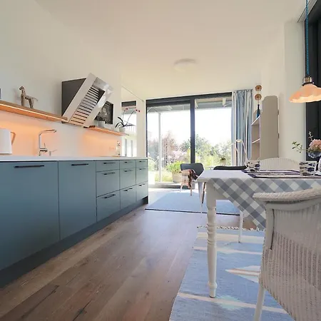 Moderne In Ruhiger, Gruener Lage Von * Eckernförde