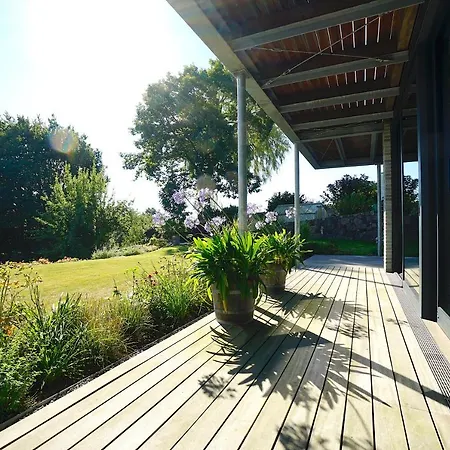 Moderne In Ruhiger, Gruener Lage Von Apartament *