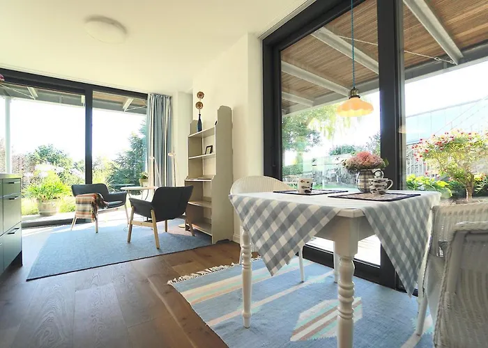 Moderne In Ruhiger, Gruener Lage Von Eckernförde