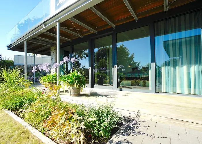 Moderne In Ruhiger, Gruener Lage Von Apartamento Eckernförde