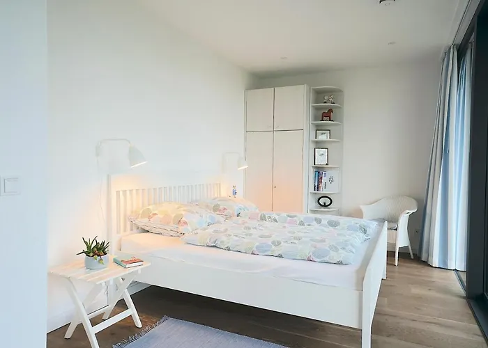 Apartamento Moderne In Ruhiger, Gruener Lage Von *